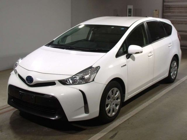 2204 Toyota Prius alpha ZVW41W 2019 г. (TAA Chubu)